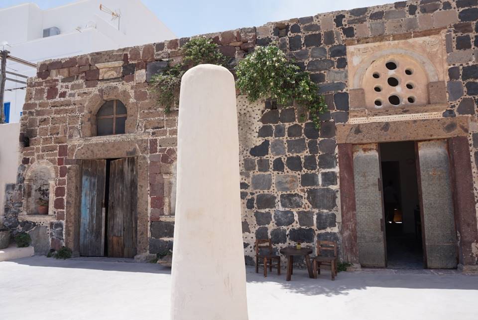 Μεγαλοχώρι: Το «χειροποίητο» μυστικό της Σαντορίνης